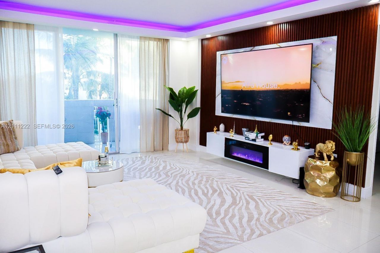 800 West Ave , Unit 426, Miami Beach, FL 33139 Photo