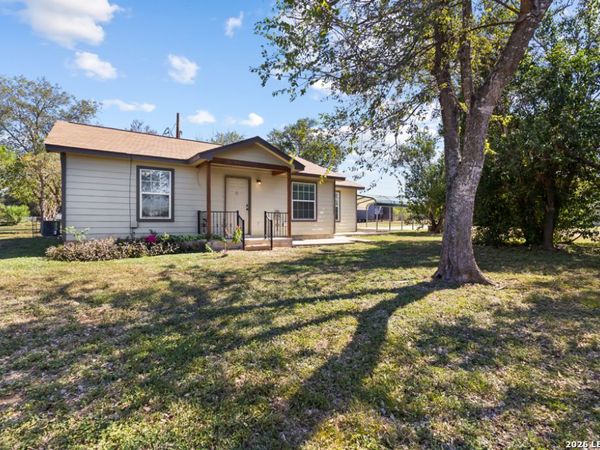 204 County Road 4612, Castroville, TX 78009