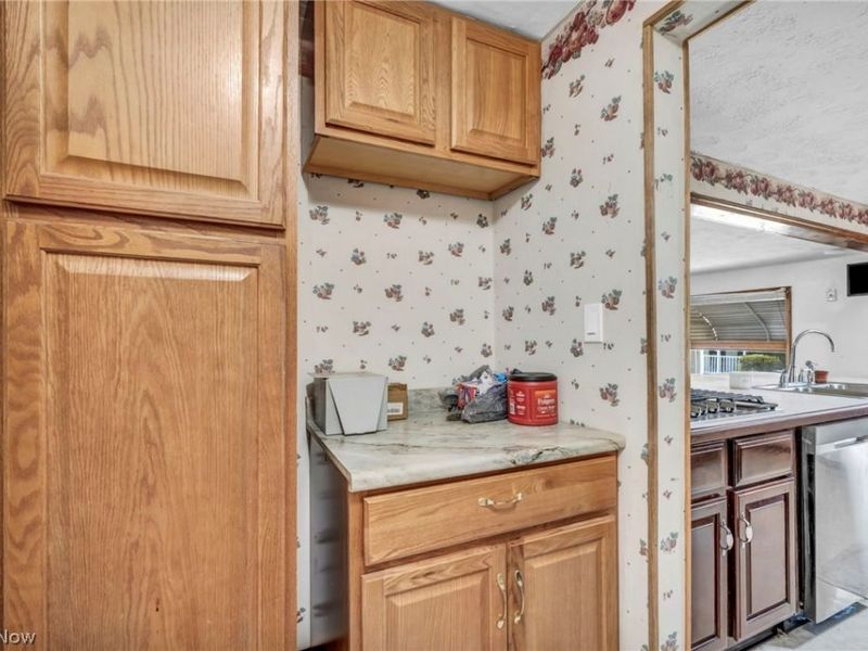 1980 Wadsworth Road , Norton, OH 44203 Photo 23