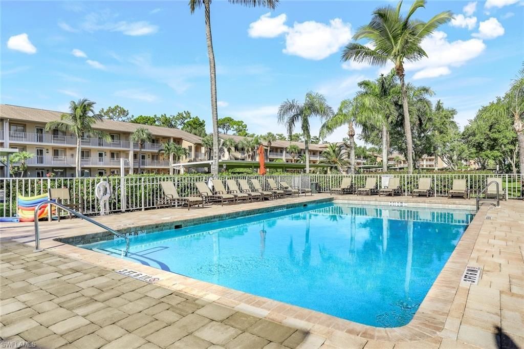 7360 Glenmoor Ln , Unit 303, Naples, FL 34104 Photo