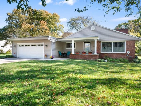 8900 N Greenvale ROAD, Bayside, WI 53217