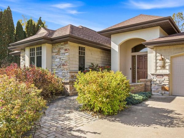 106 EDGEWOOD LANE, Combined Locks, WI 54113