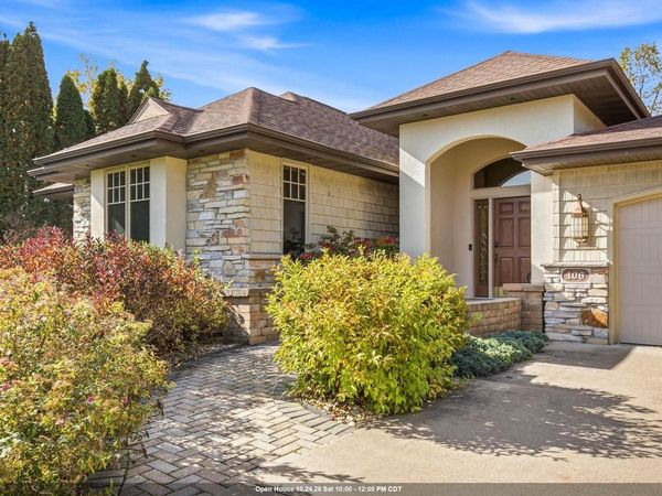 106 EDGEWOOD LANE, Combined Locks, WI 54113