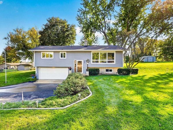 1813 Sunrise Court, Stoughton, WI 53589