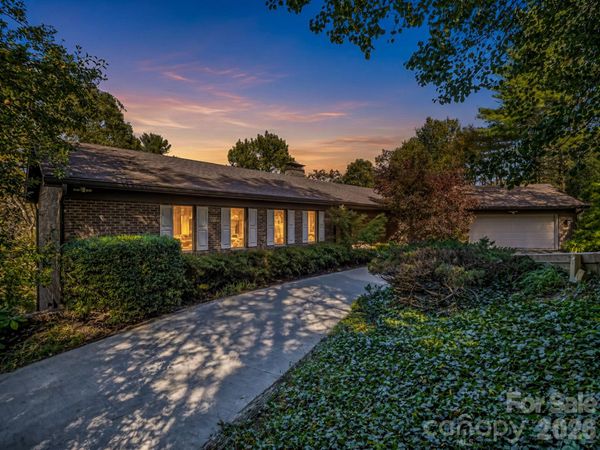 112 Wolf Shoals Road , Hendersonville, NC 28739