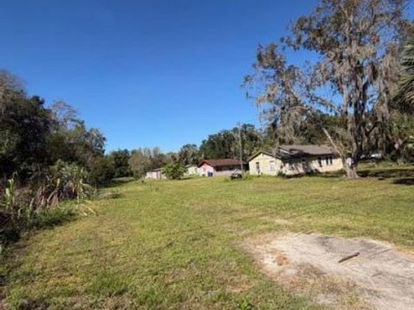 411 E CARTER Street, Hastings, FL 32145