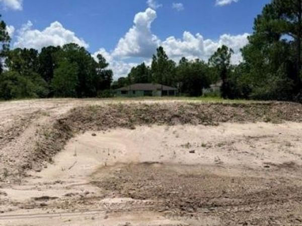 726 Manhattan ST E, LEHIGH ACRES, FL 33974