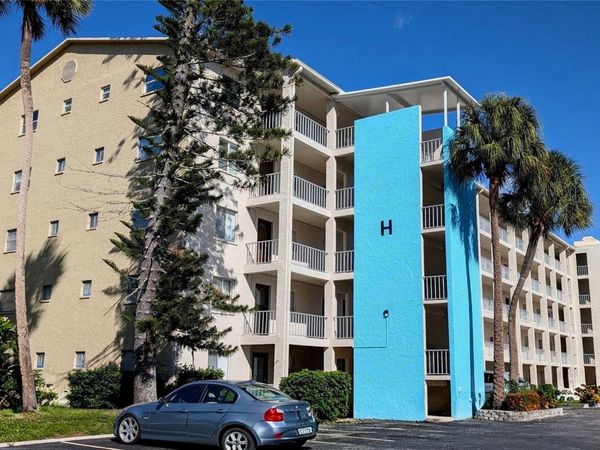 3779 LAKE BAYSHORE DRIVE , Unit H-402, BRADENTON, FL 34205