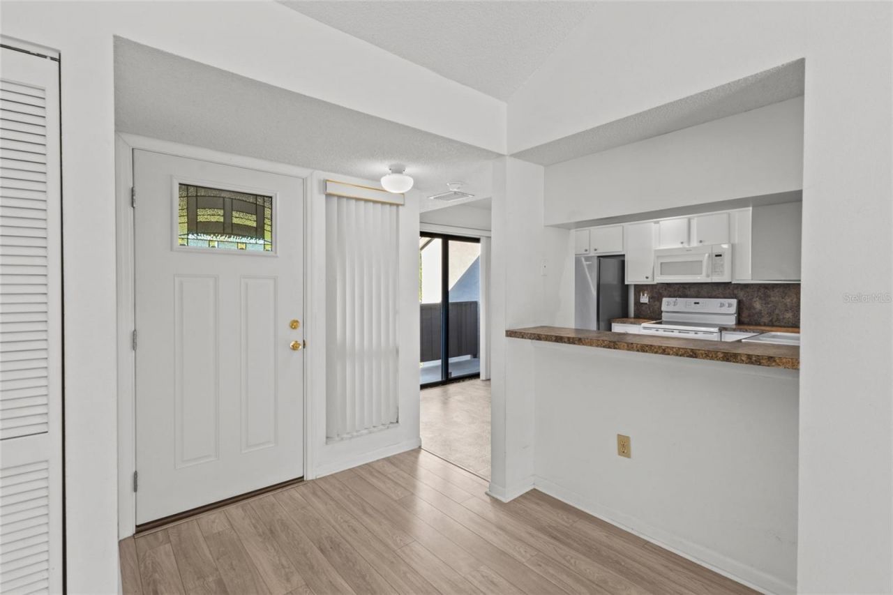 1627 Brookhouse Drive, Unit 263, Sarasota, FL 34231 Photo