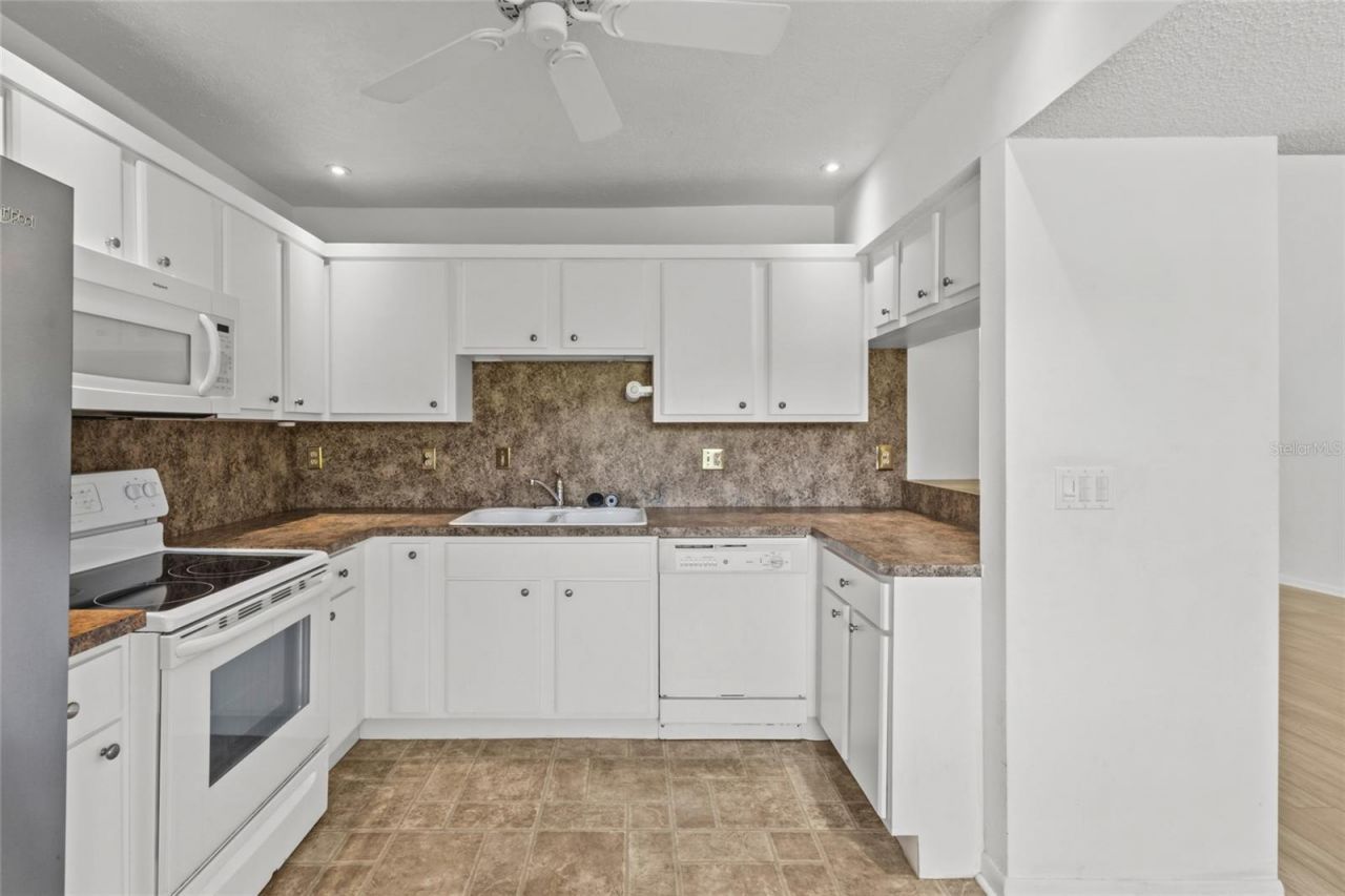 1627 Brookhouse Drive, Unit 263, Sarasota, FL 34231 Photo