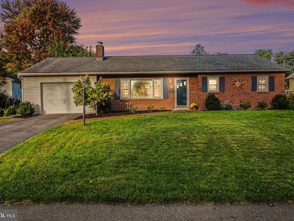 120 SCHOOL LANE, LANDISVILLE, PA 17538
