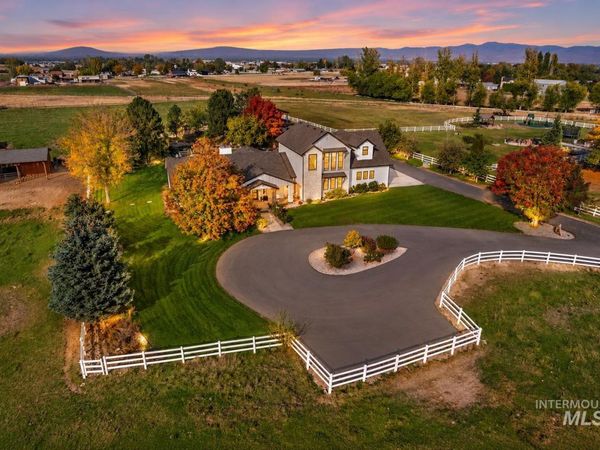 2985 S Miracle Ln, Meridian, ID 83642