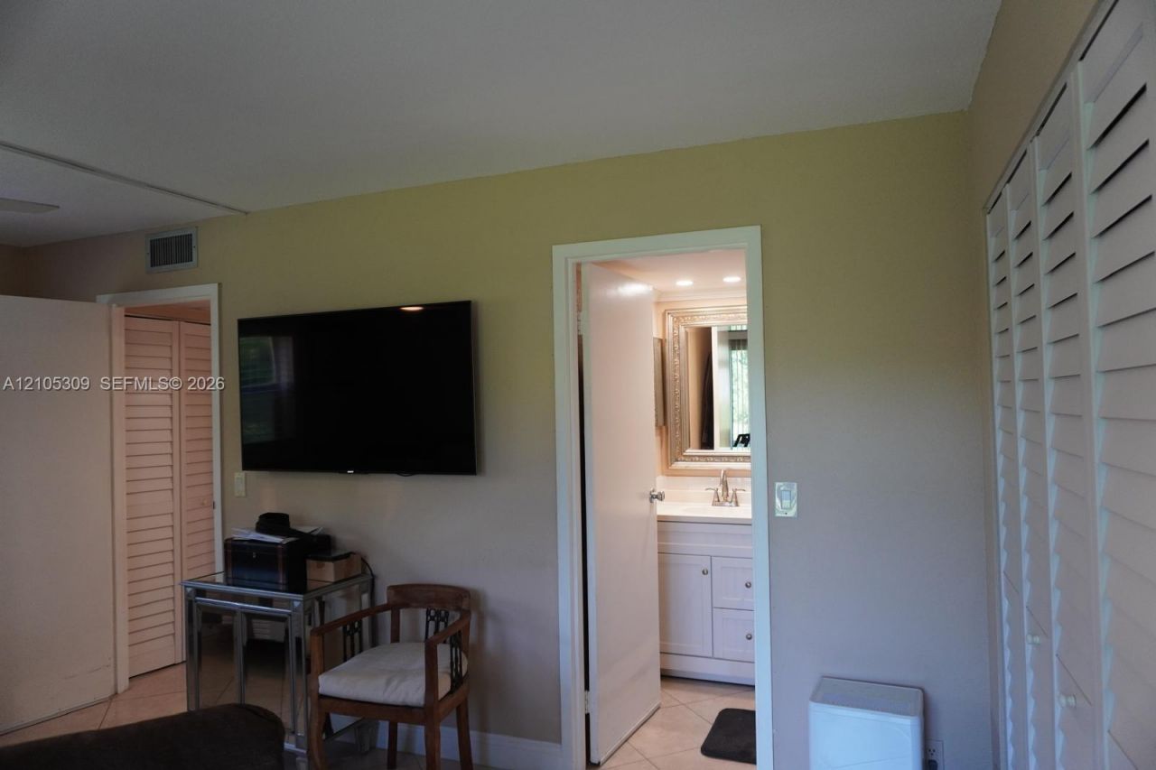 542 Saxony L , Unit 542, Delray Beach, FL 33446 Photo