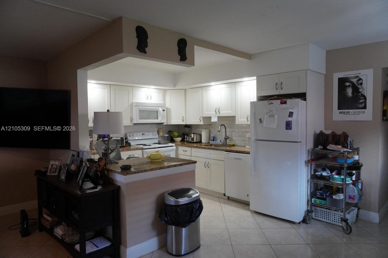 542 Saxony L , Unit 542, Delray Beach, FL 33446 Photo