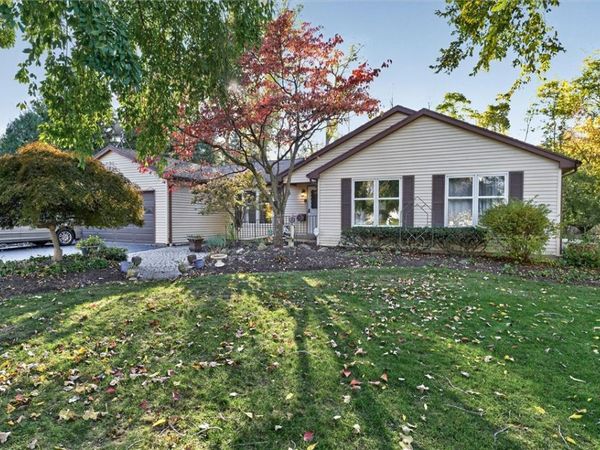 1009 Heritage Park Drive , Webster, NY 14580