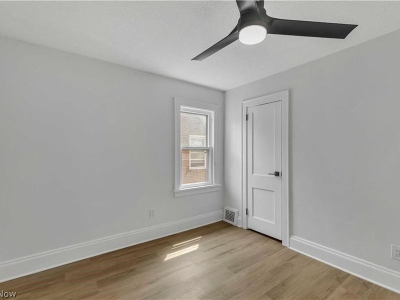 11205 Langton Avenue, Garfield Heights, OH 44125 Photo 22