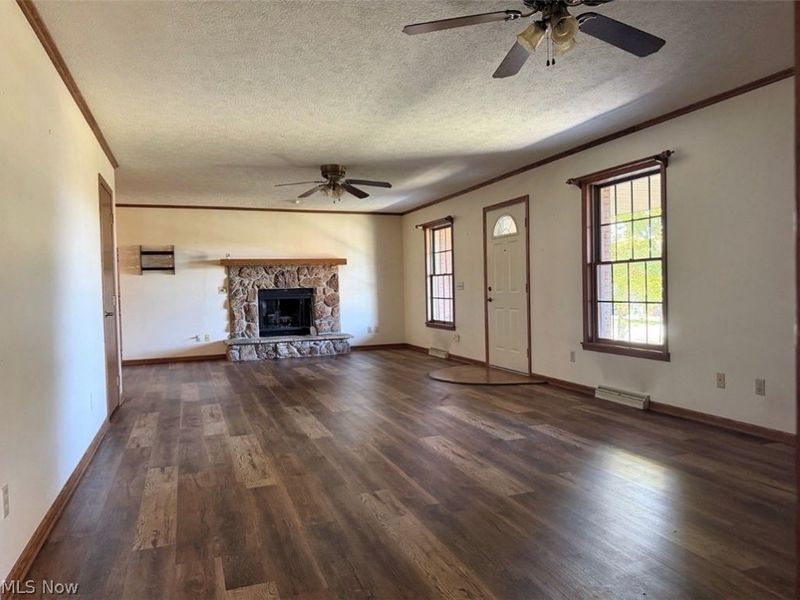 172 Jessica Drive, Dover, OH 44622 Photo 2
