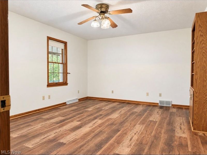 172 Jessica Drive, Dover, OH 44622 Photo 6