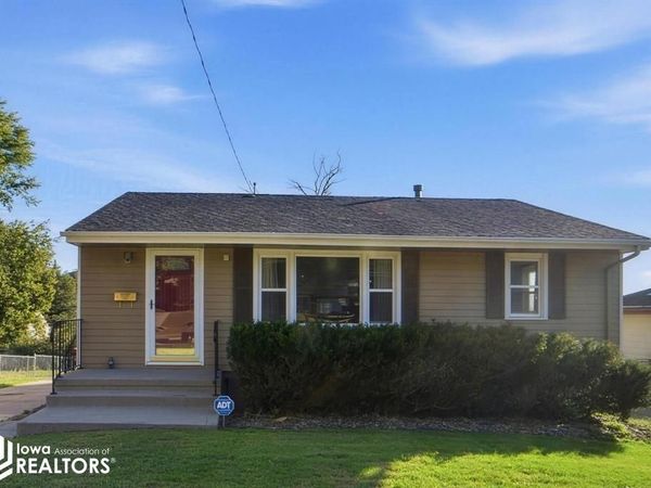 2637 Grandview Avenue, Des Moines, IA 50317