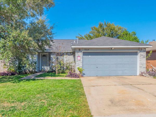7204 Wardman DR , Del Valle, TX 78617