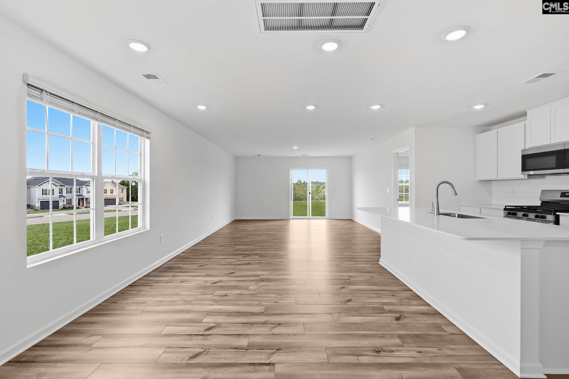 357 Sunny Falls Drive  Photo 10