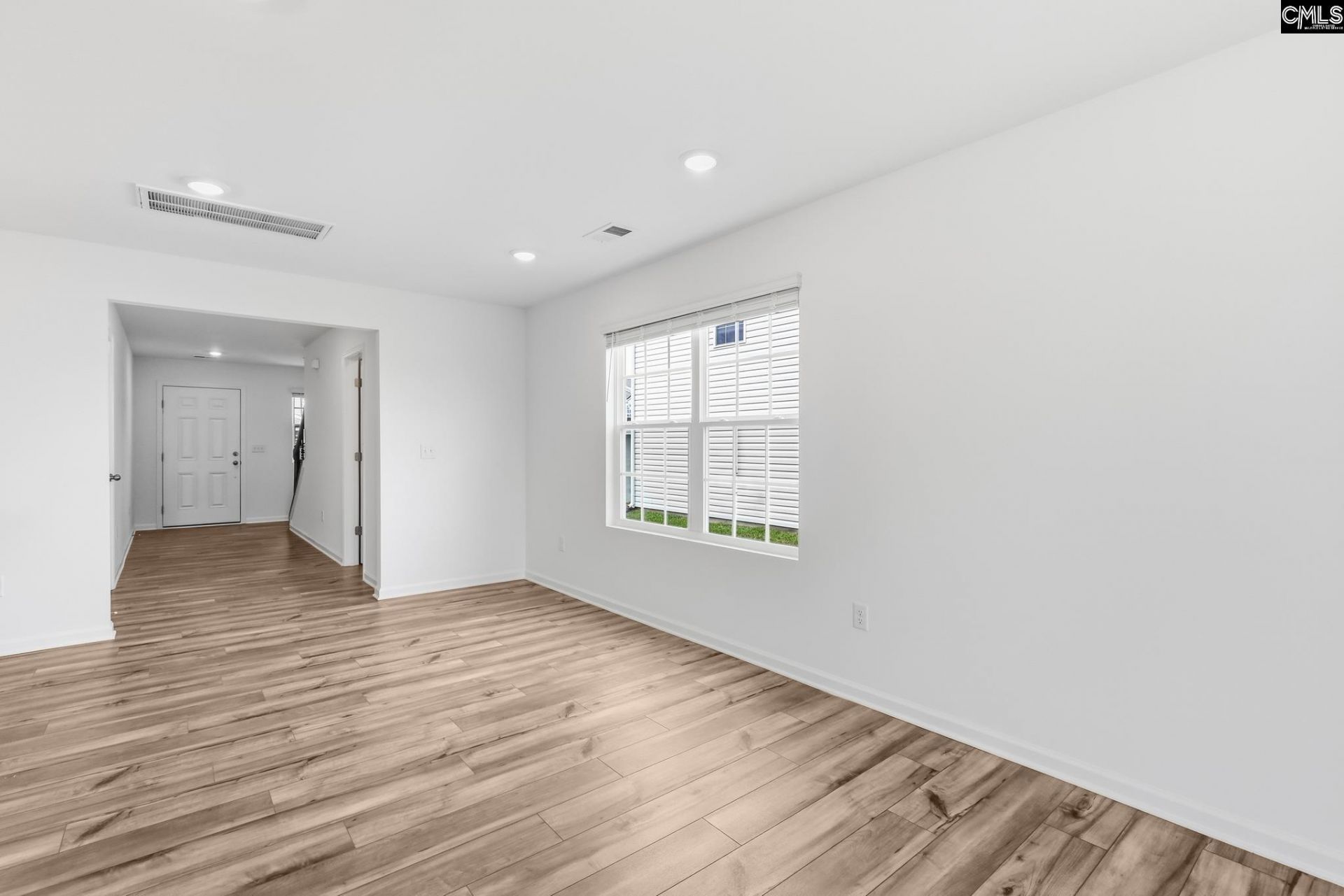 357 Sunny Falls Drive  Photo 11