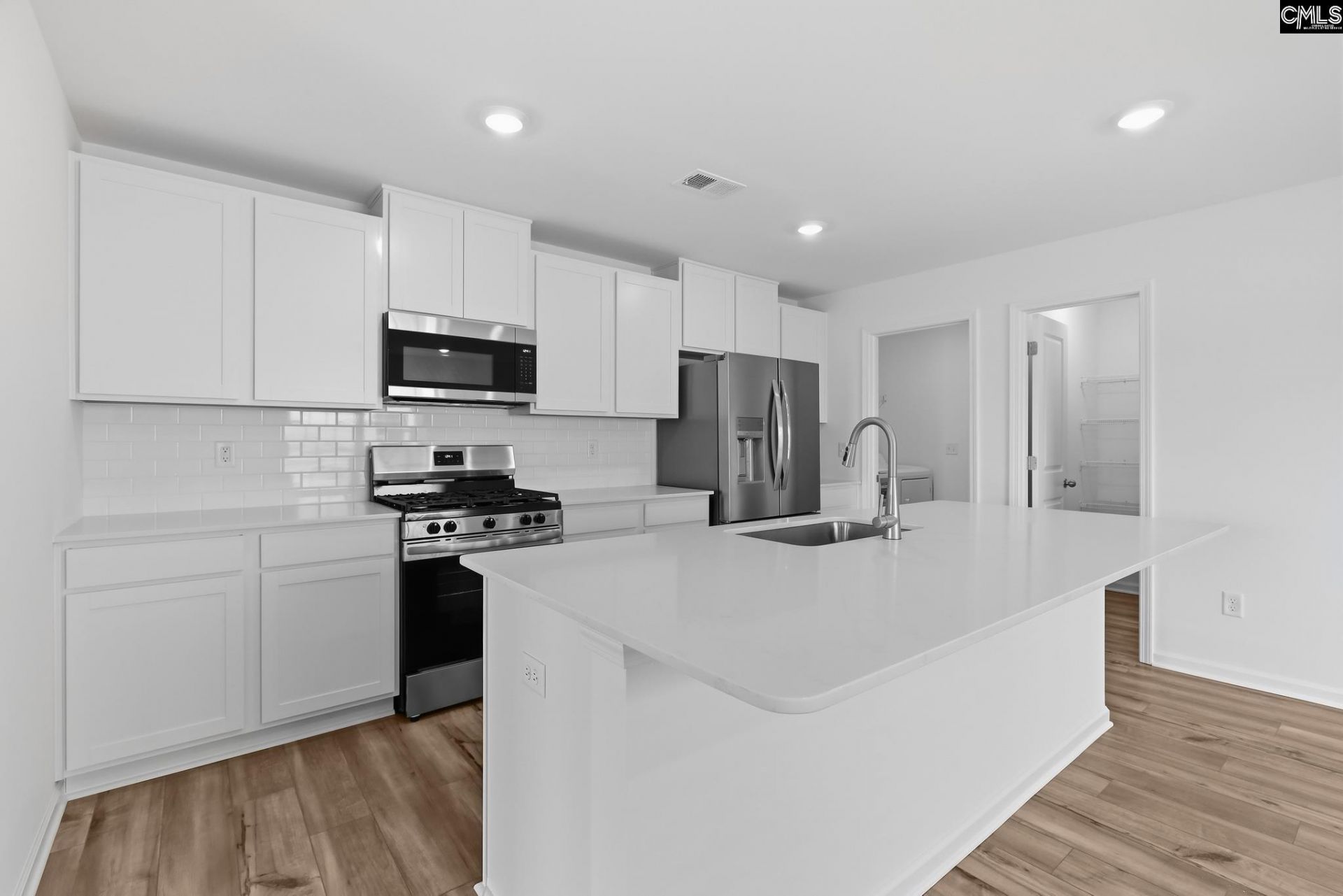 357 Sunny Falls Drive  Photo 14