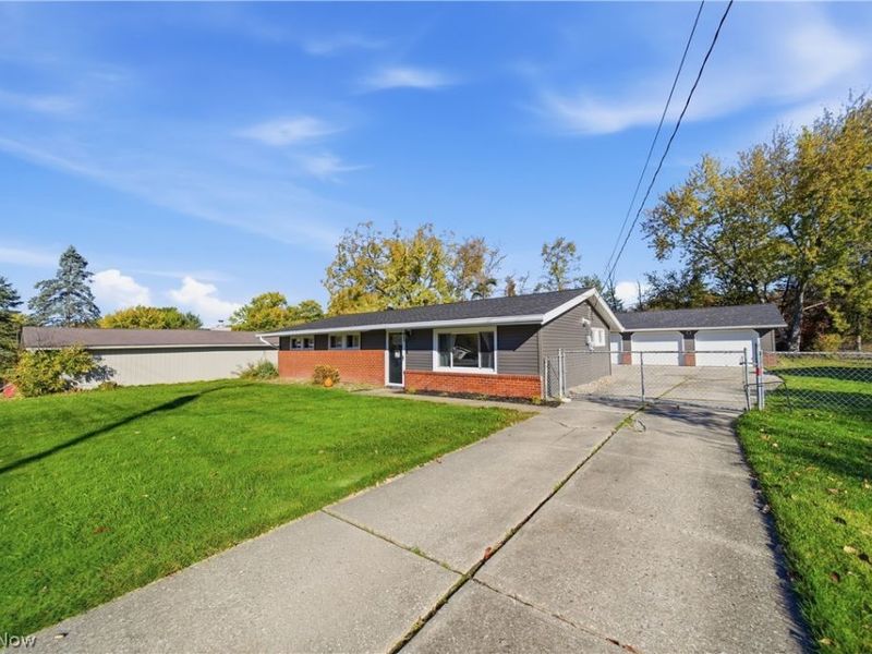 1725 Pike Parkway , Streetsboro, OH 44241 Photo 2