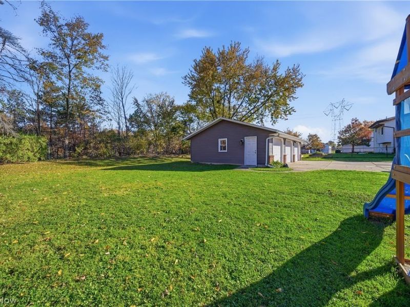 1725 Pike Parkway , Streetsboro, OH 44241 Photo 25