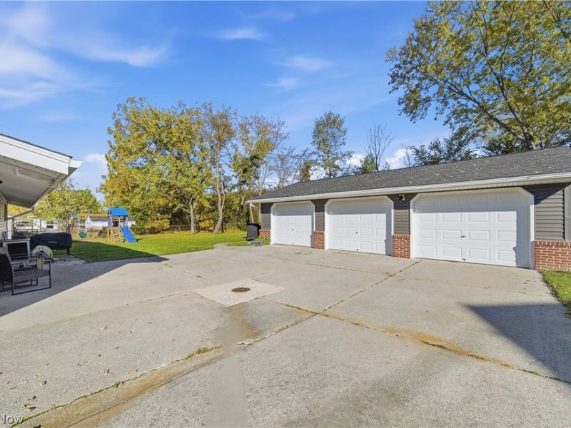 1725 Pike Parkway , Streetsboro, OH 44241 Photo 3