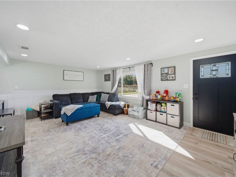 1725 Pike Parkway , Streetsboro, OH 44241 Photo 4