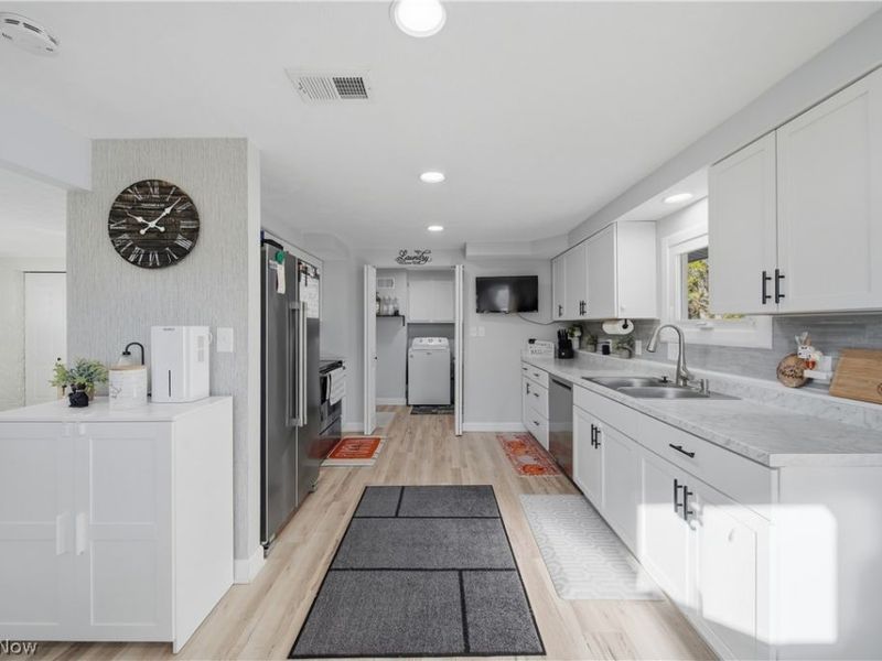 1725 Pike Parkway , Streetsboro, OH 44241 Photo 7