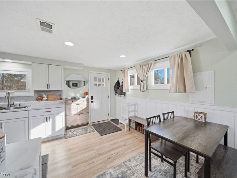 1725 Pike Parkway , Streetsboro, OH 44241 Photo 8