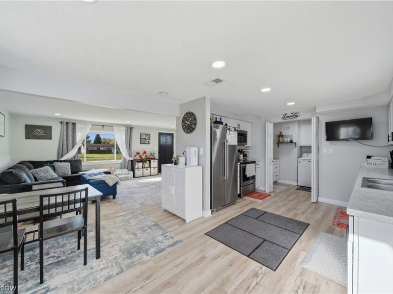 1725 Pike Parkway , Streetsboro, OH 44241 Photo 9