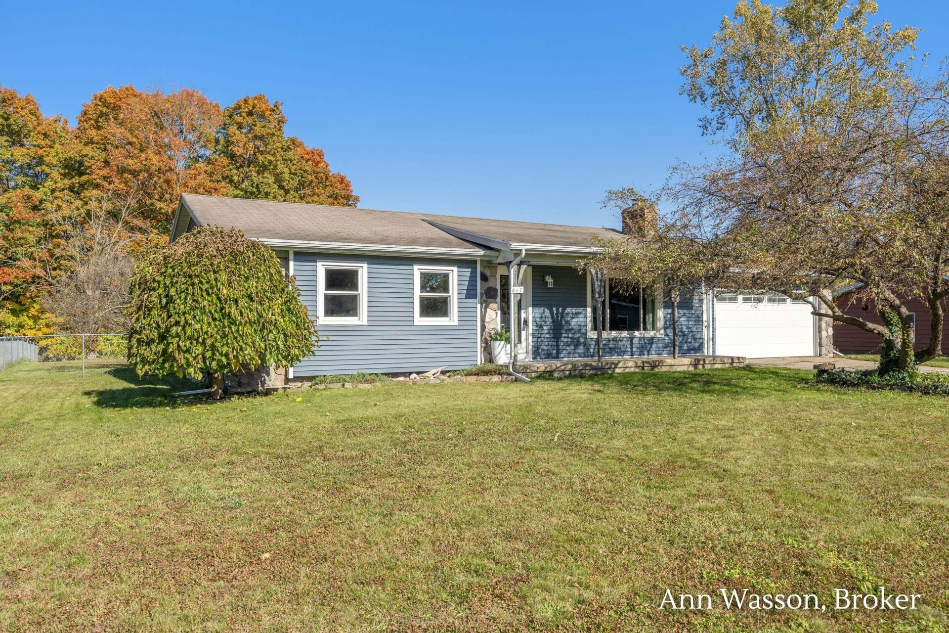 667 Marway Street Nw, Comstock Park, MI 49321 Main Photo
