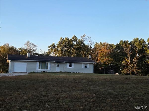 2808 New Hope Church Road , Sullivan, MO 63080