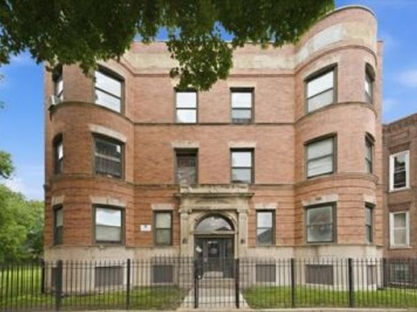 4819 S Calumet Avenue , Chicago, IL 60615