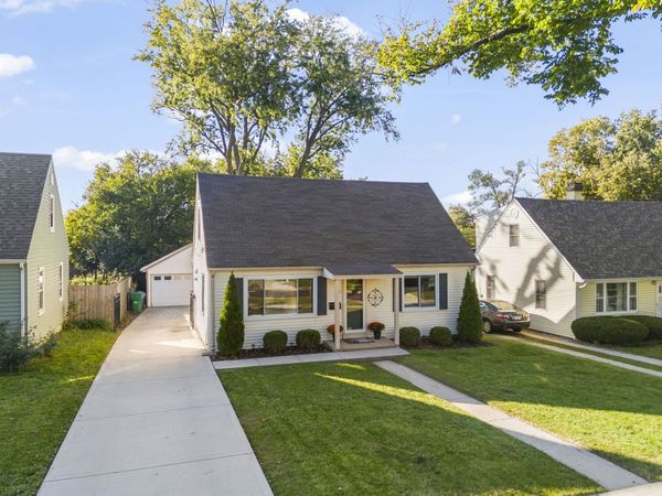 510 N Garfield Street , Lombard, IL 60148