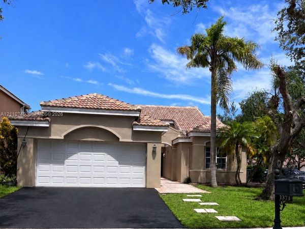 1371 Bayview Cir , Weston, FL 33326