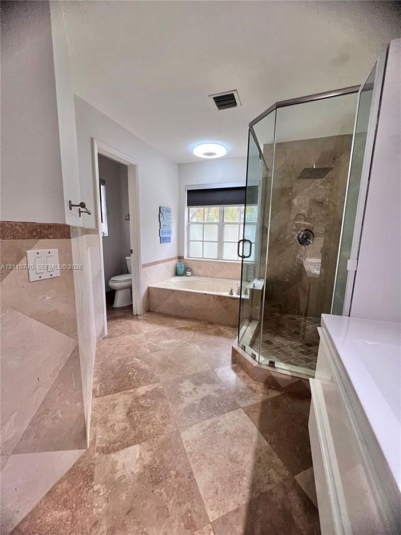 1371 Bayview Cir , Weston, FL 33326 Photo