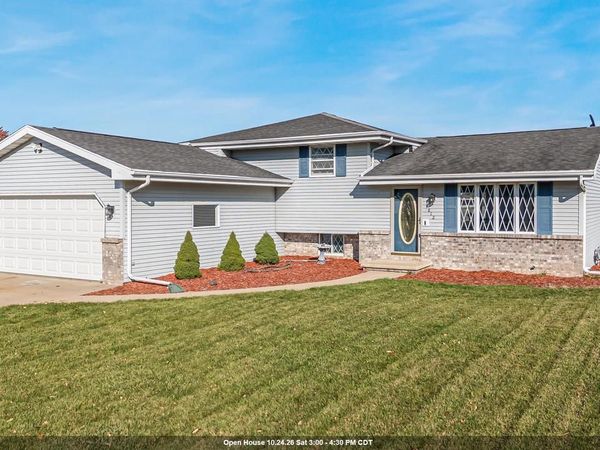 1812 FIELDCREST DRIVE, Kaukauna, WI 54130
