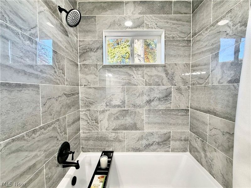 2856 Merriweather Street NW, Warren, OH 44485 Photo 9