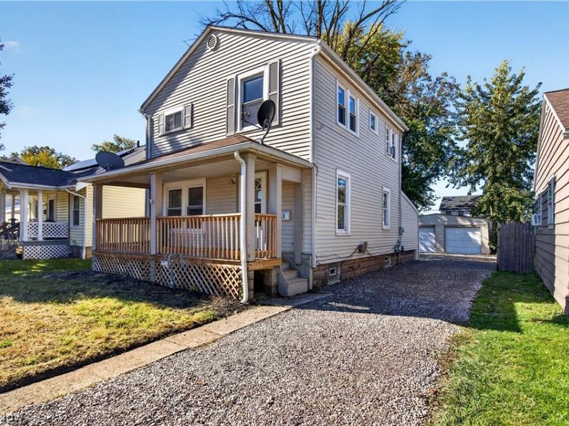 147 Fairlawn Avenue, Elyria, OH 44035 Photo 2