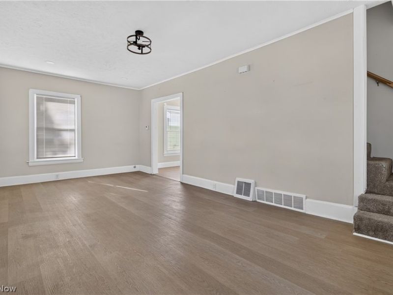 147 Fairlawn Avenue, Elyria, OH 44035 Photo 5