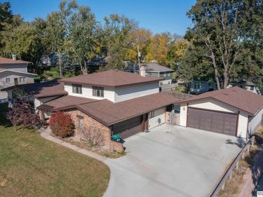 13038 Pacific Street, Omaha, NE 68154