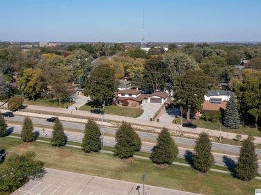 13038 Pacific Street, Omaha, NE 68154