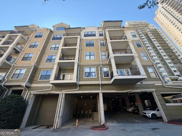 799 Hammond Drive, Unit 117, Sandy Springs, GA 30328