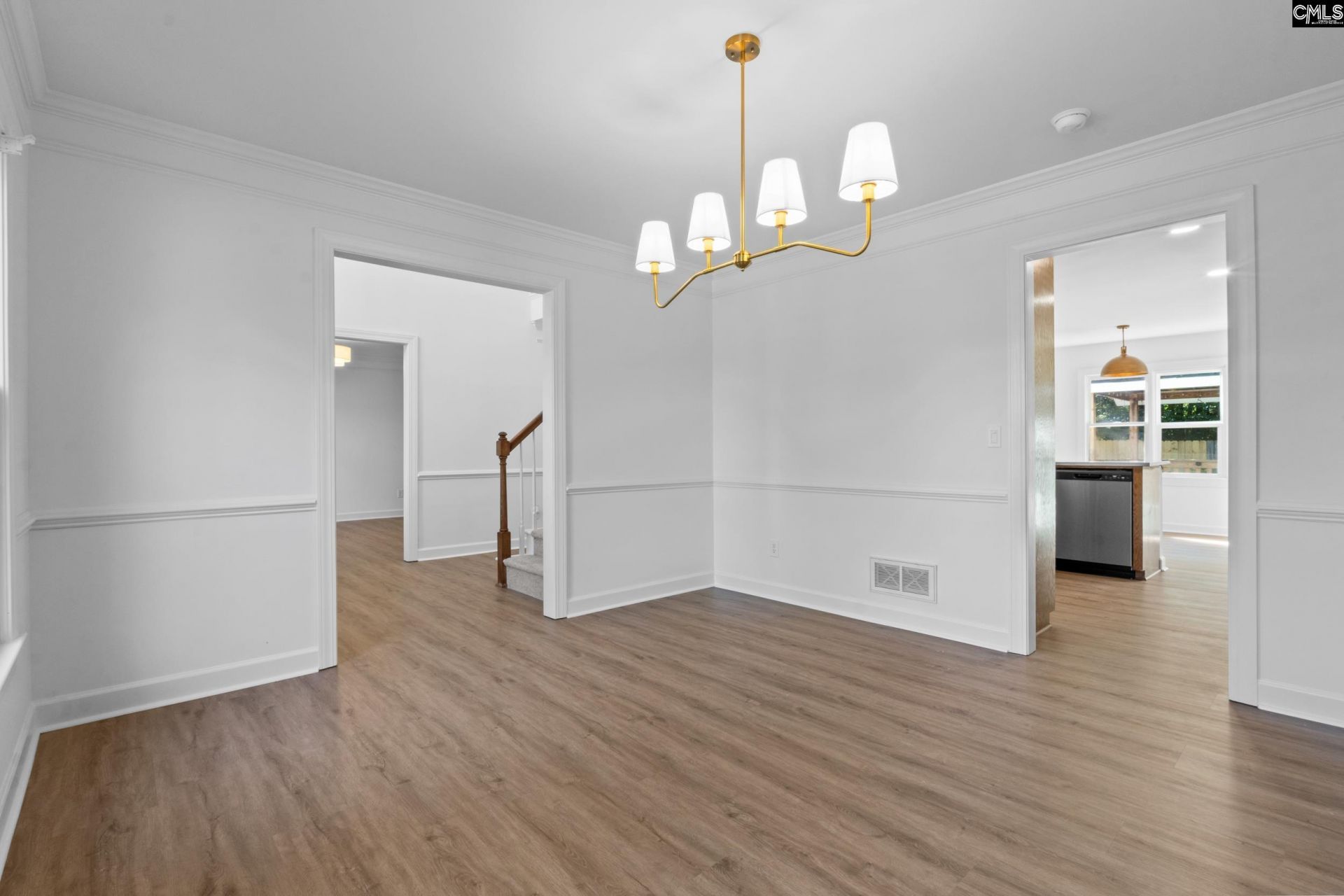 527 Oxford Court  Photo 15