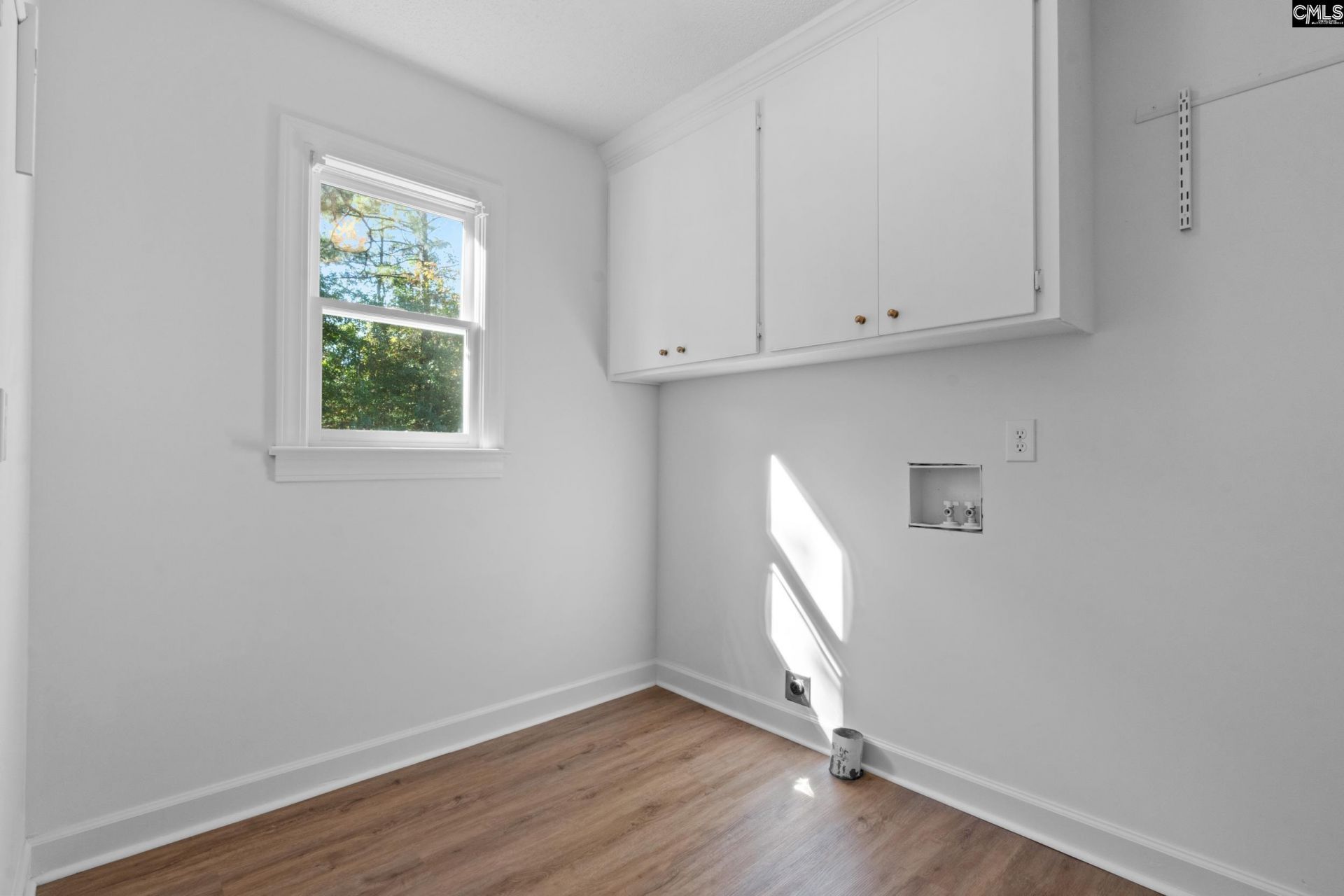 527 Oxford Court  Photo 18
