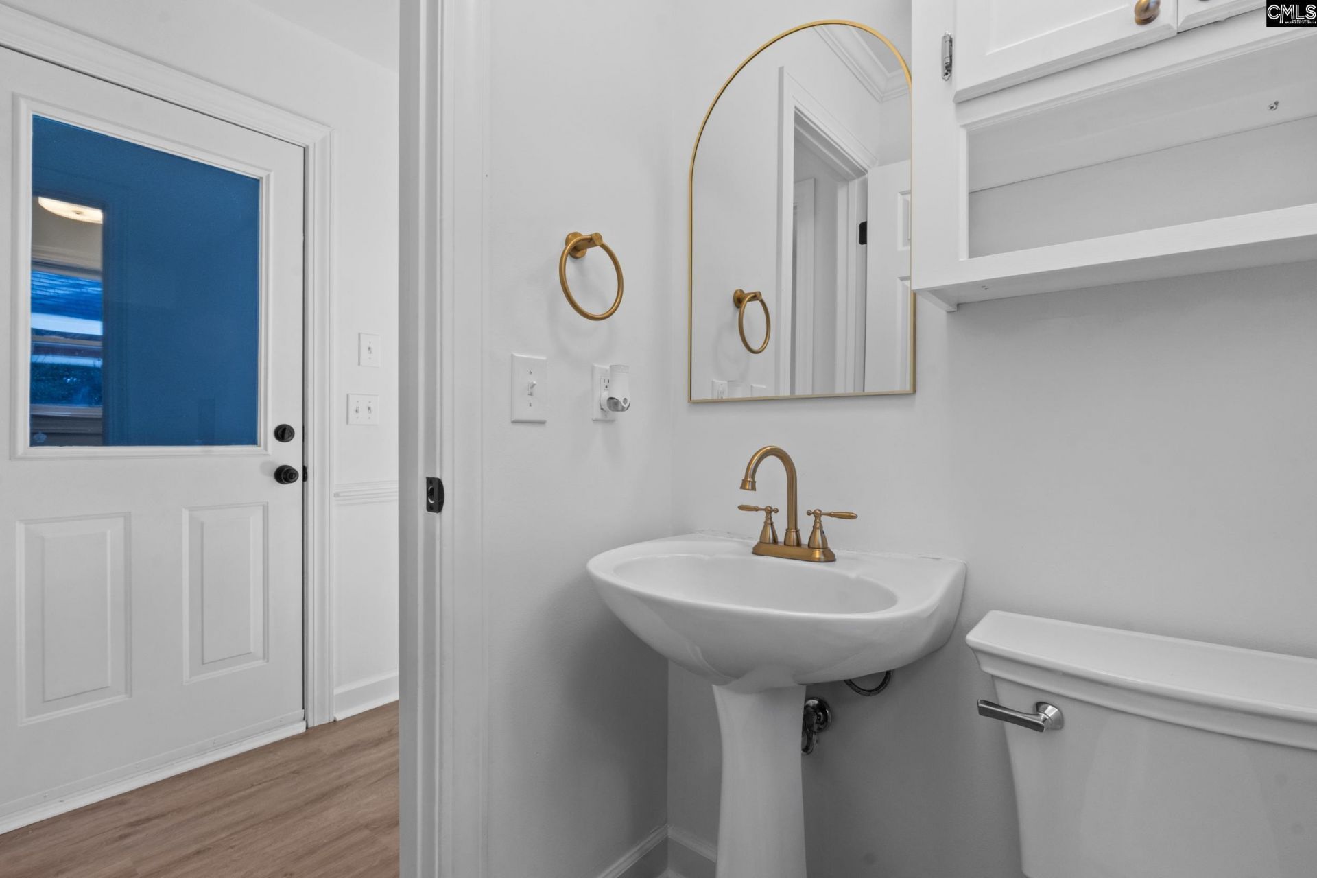 527 Oxford Court  Photo 19